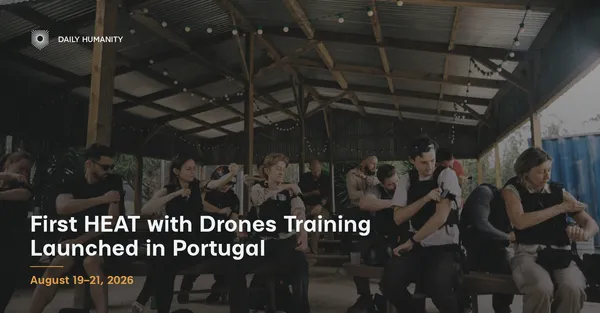 trainees putting tourniquets on themselves at the HEAT with drones in Portugal